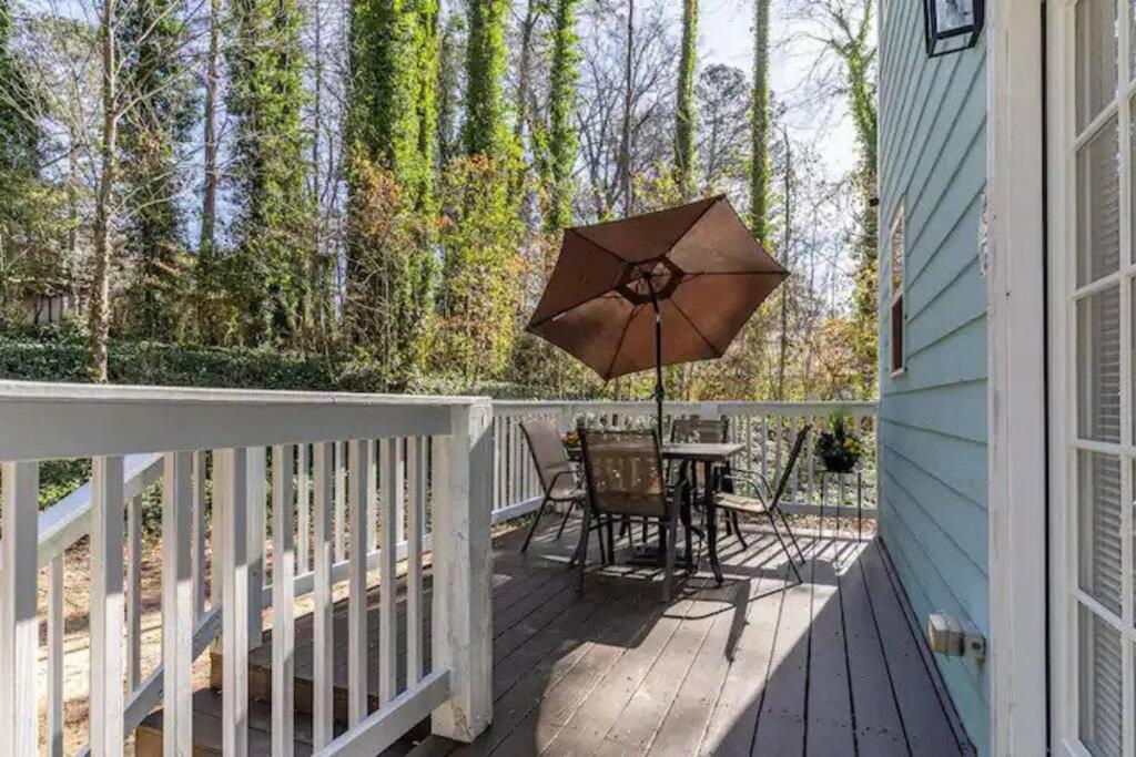 Stylish Cozi Abode Of Atlanta Villa Exterior photo
